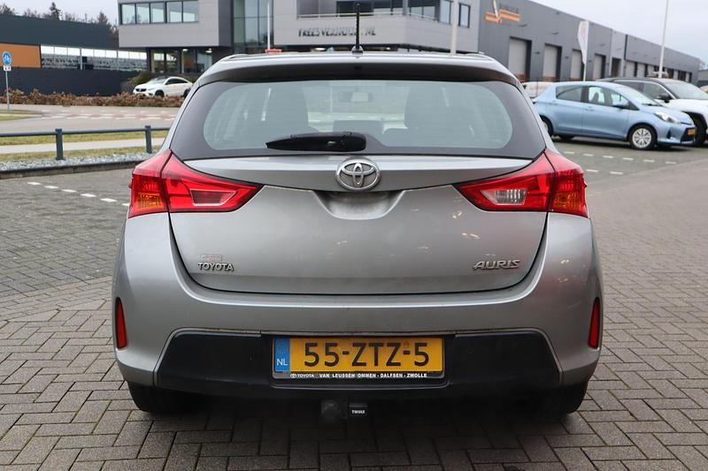 Occasion Toyota Auris 132 PK (97 kW) 2013 Grijs Hatchback