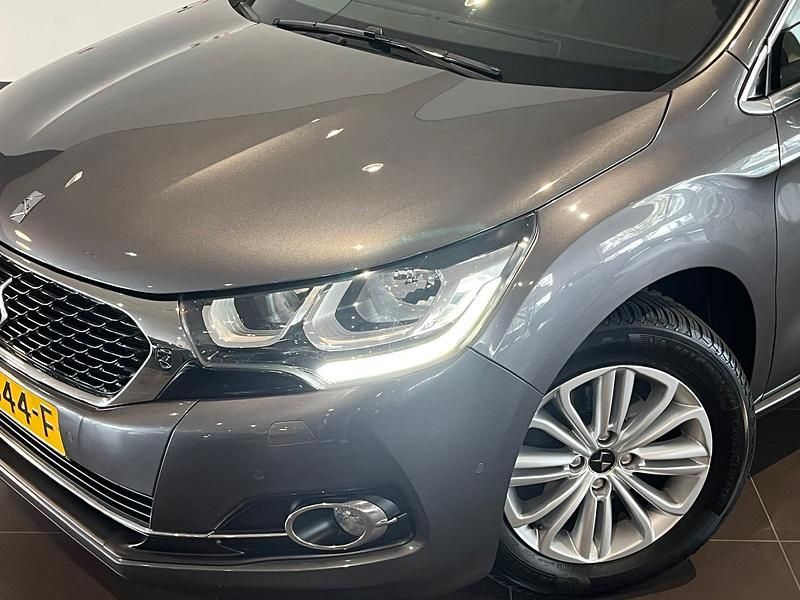 Occasion DS Automobiles DS4 Chic 131 PK (96 kW) 2017 Grijs Hatchback