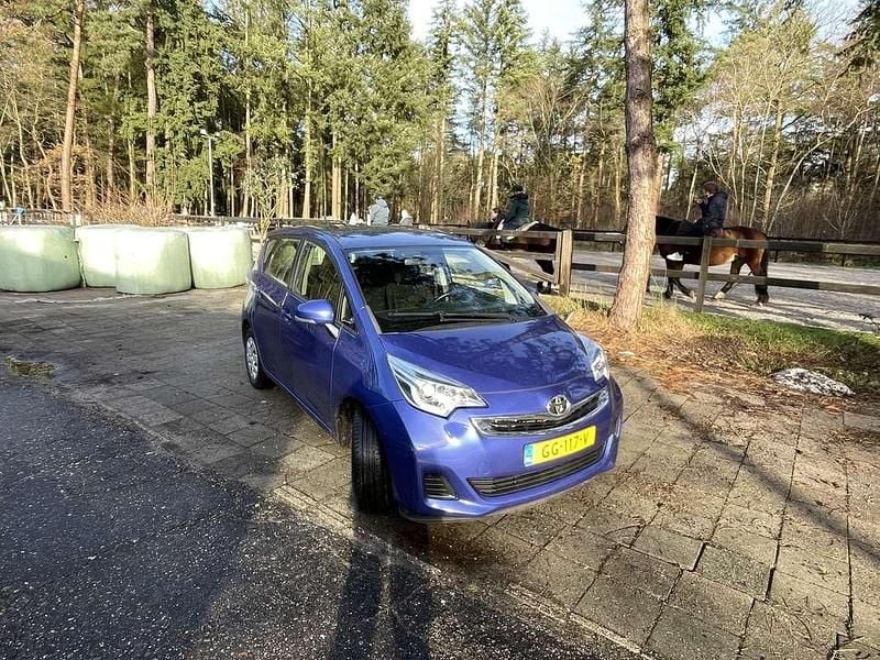 Occasion Toyota Verso-S Comfort 99 PK (72 kW) 2015 Blauw MPV