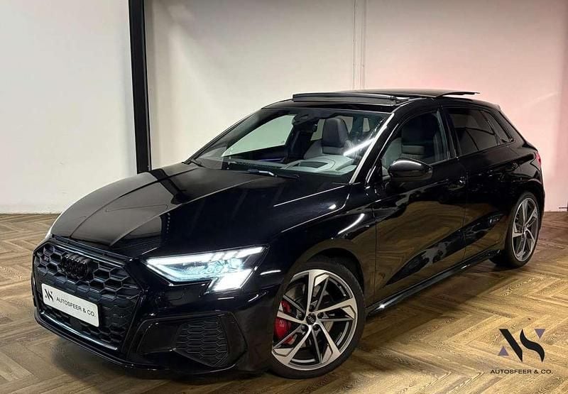 Zwart Gebruikt 2021 Audi A3 Sportback Hatchback | € 38.940 (Goede deal) - Afbeelding 1/4