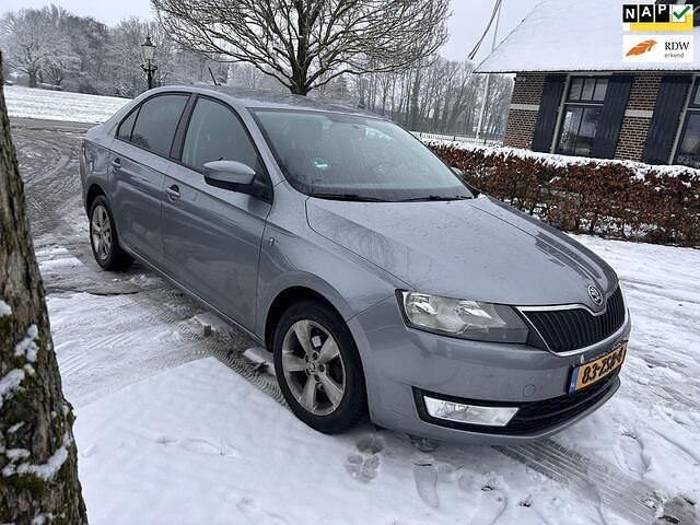 Grijs Occasion 2013 Skoda Rapid Business Line Hatchback | € 3.999 (Goede deal) - Afbeelding 1/4