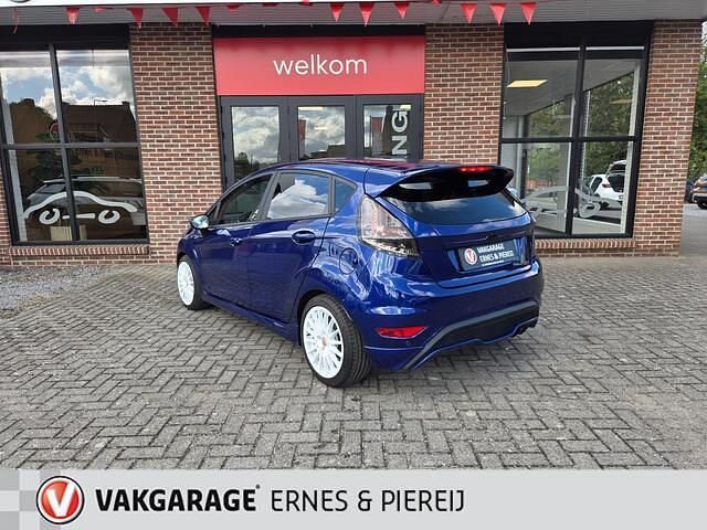 Occasion Ford Fiesta Titanium 101 PK (74 kW) 2017 Blauw Hatchback