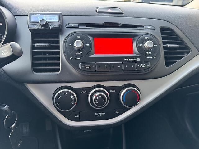 Occasion Kia Picanto 69 PK (50 kW) 2013 Zwart (metallic) Hatchback