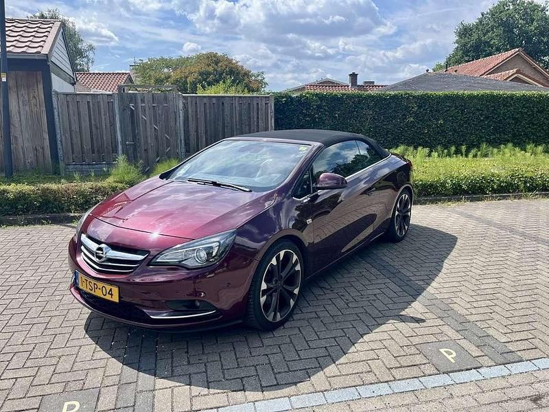 Rood Gebruikt 2014 Opel Cascada Edition Cabriolet | € 7.250 (Super prijs) - Afbeelding 1/4