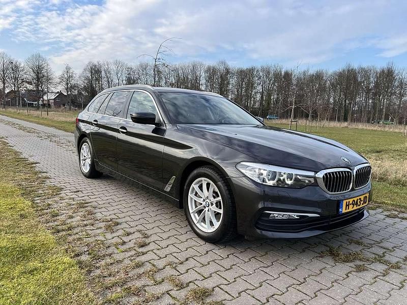 Occasion BMW 530 Executive 252 PK (185 kW) 2017 Grijs Stationwagen