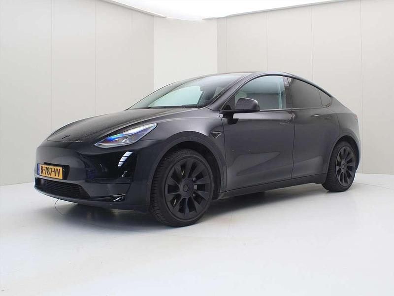 Zwart Gebruikt 2022 Tesla Model Y Standard Range SUV | € 32.900 - Afbeelding 1/4