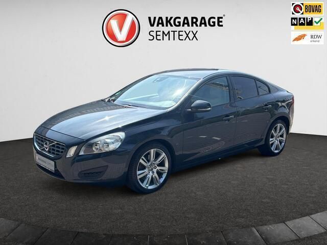 Grijs Gebruikt 2011 Volvo S60 Sedan | € 17.950 - Afbeelding 1/4