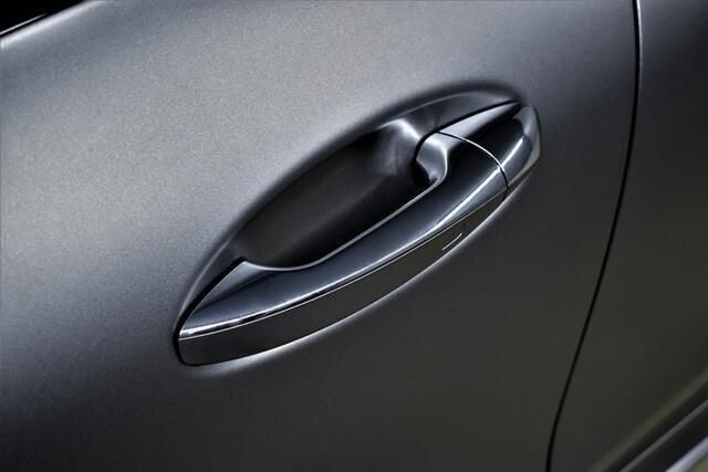 Occasion Mercedes E250 AMG line 218 PK (160 kW) 2022 Grijs Sedan