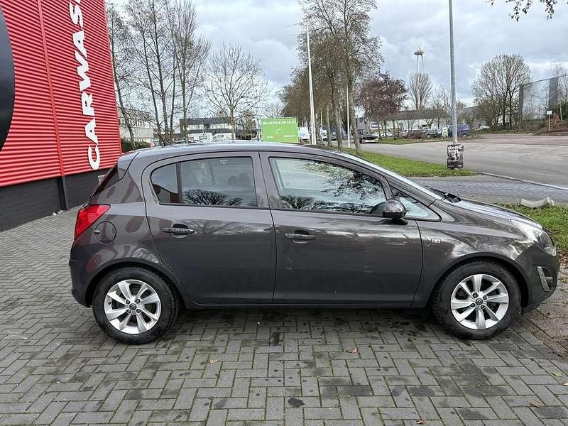 Grijs Occasion 2014 Opel Corsa Design Edition MPV | € 4.750 (Eerlijke prijs) - Afbeelding 1/4