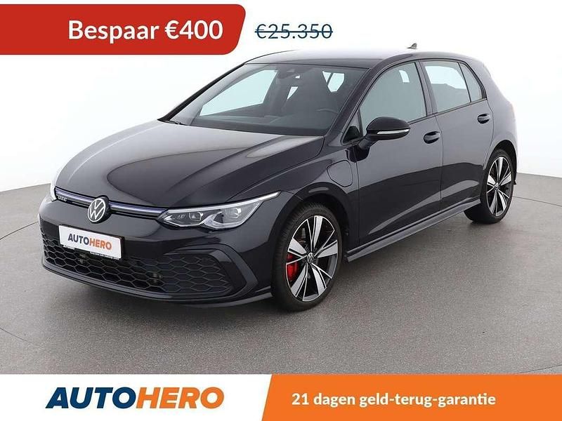 Zwart Gebruikt 2021 VW Golf VIII GTE Hatchback | € 25.149 (Goede deal) - Afbeelding 1/3