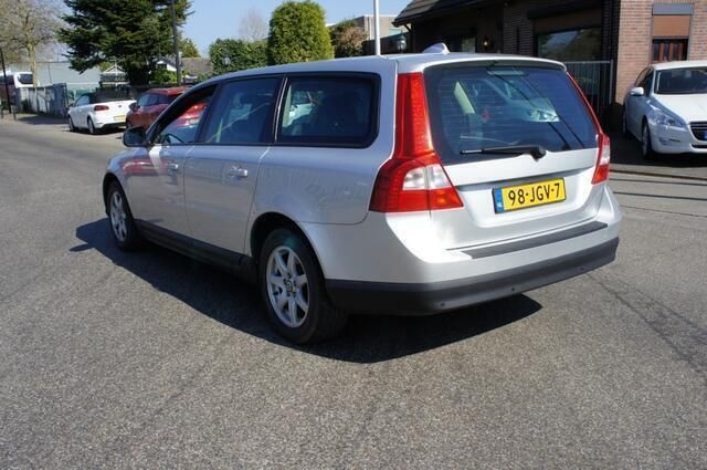 Occasion Volvo V70 163 PK (119 kW) 2009 Grijs, metallic lak Stationwagen