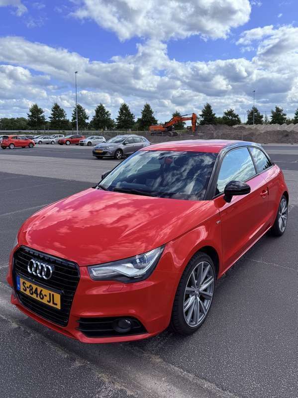 Rood Gebruikt 2012 Audi A1 S-Line Hatchback | € 9.100 (Eerlijke prijs) - Afbeelding 1/4