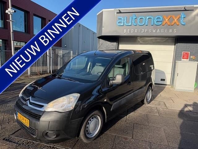 Zwart Gebruikt 2010 Citroën Berlingo Comfort MPV | € 2.495 (Eerlijke prijs) - Afbeelding 1/4