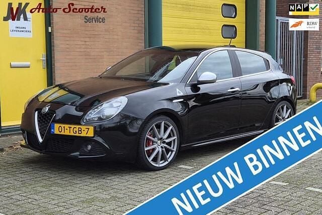 Zwart Gebruikt 2012 Alfa Romeo Giulietta Quadrifoglio Verde Hatchback | € 6.950 (Goede deal) - Afbeelding 1/4