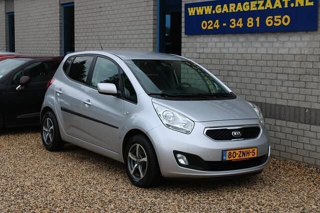 Grijs Gebruikt 2013 Kia Venga Plus Hatchback | € 8.990 (Eerlijke prijs) - Afbeelding 1/4