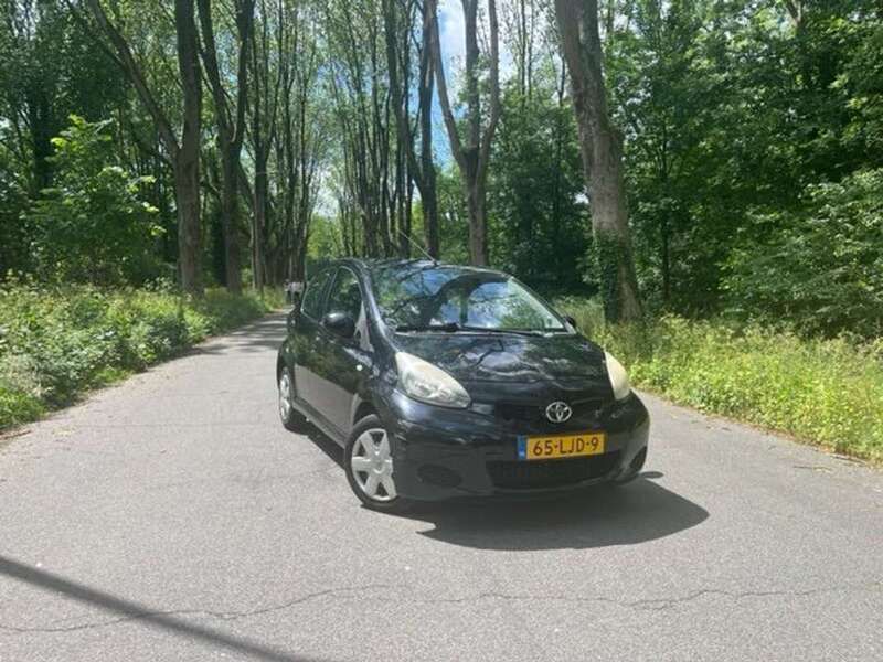 Gebruikt 2010 Toyota Aygo Comfort Hatchback | € 2.299 (Eerlijke prijs) - Afbeelding 1/4
