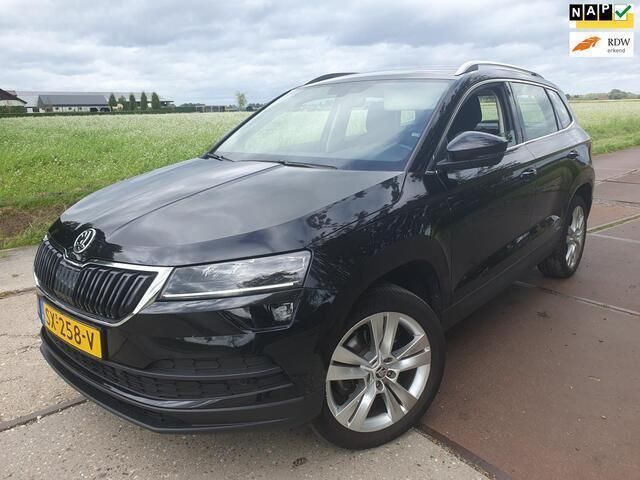 Zwart Gebruikt 2018 Skoda Karoq Business Line SUV | € 9.450 (Goede deal) - Afbeelding 1/4