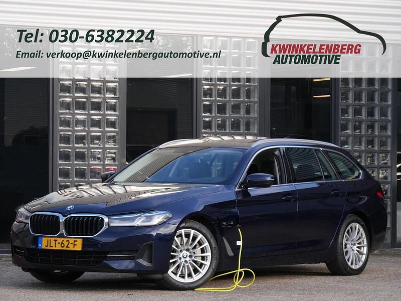 Blauw Gebruikt 2022 BMW 530 Stationwagen | € 33.450 (Goede deal) - Afbeelding 1/4