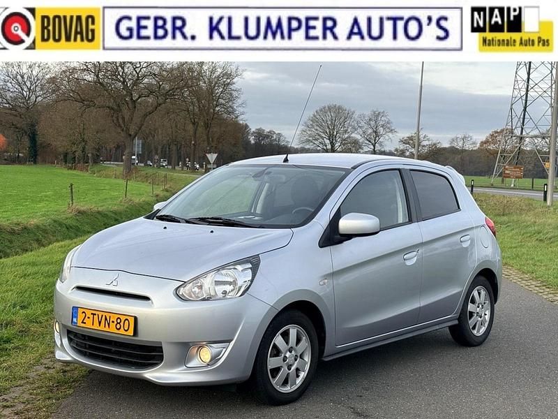 Grijs (metallic) Occasion 2014 Mitsubishi Space Star Intense Hatchback | € 8.350 (Eerlijke prijs) - Afbeelding 1/4