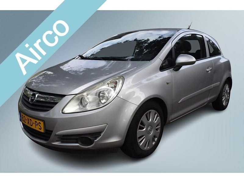 Zilver Gebruikt 2007 Opel Corsa Enjoy Hatchback | € 1.950 (Eerlijke prijs) - Afbeelding 1/4
