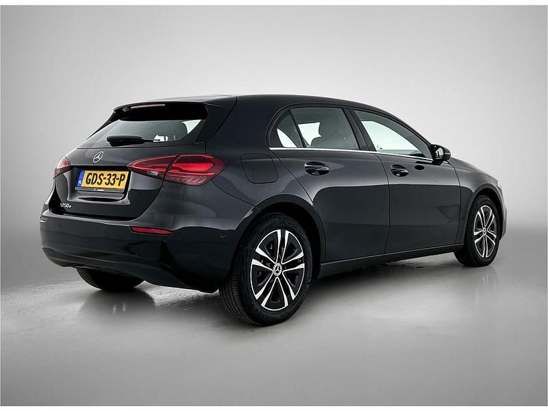 Occasion Mercedes A250 Edition 218 PK (160 kW) 2024 Zwart Hatchback