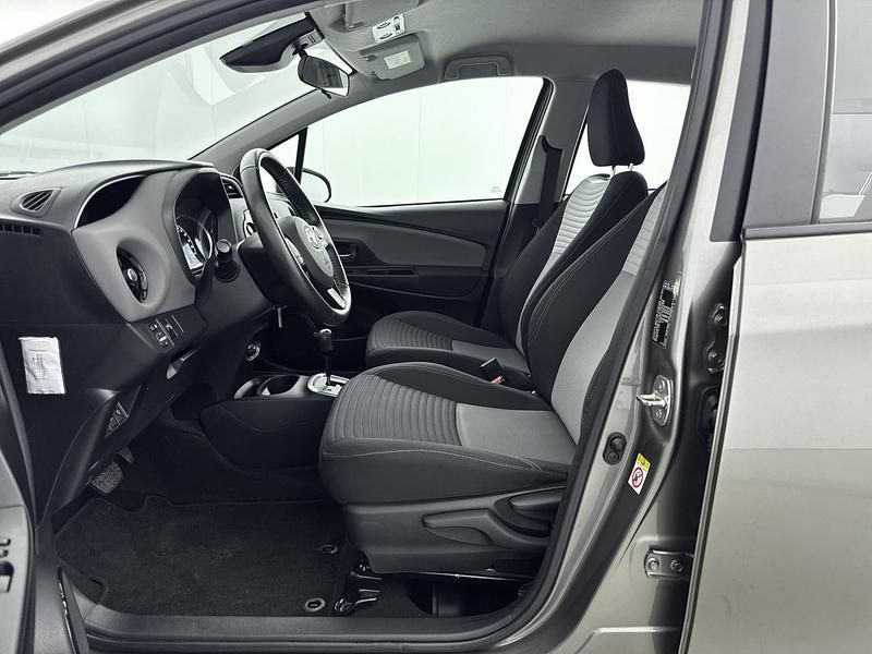 Occasion Toyota Yaris Hybrid 99 PK (72 kW) 2018 Grijs Hatchback