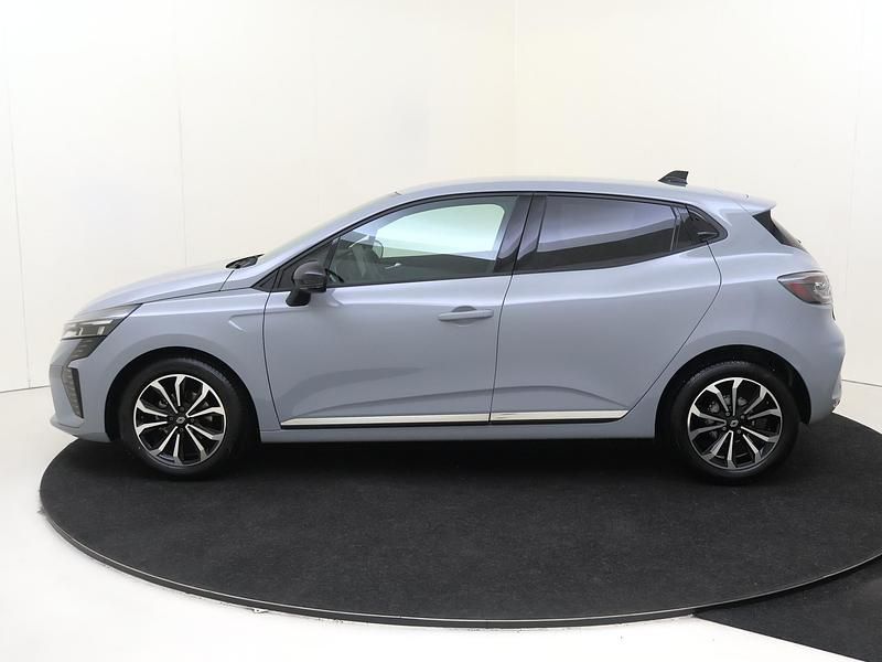 Occasion Renault Clio V Techno 91 PK (66 kW) 2025 Grijs Hatchback