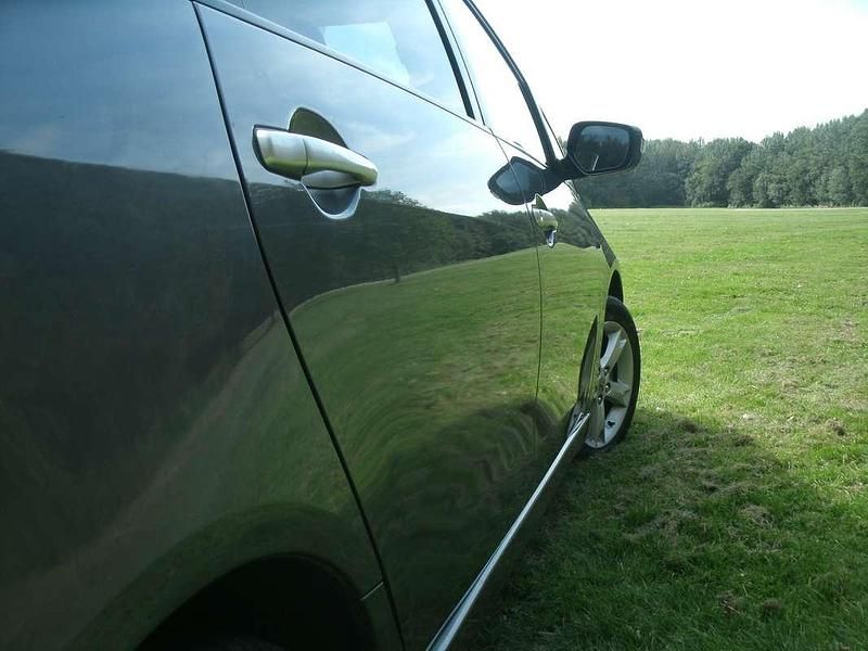 Grijs Gebruikt 2007 Mitsubishi Grandis MPV | € 1.650 (Eerlijke prijs) - Afbeelding 1/4