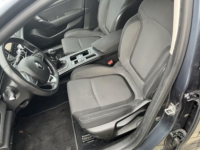 Occasion Renault Mégane GrandTour Equilibre 142 PK (104 kW) 2023 Grijs Stationwagen