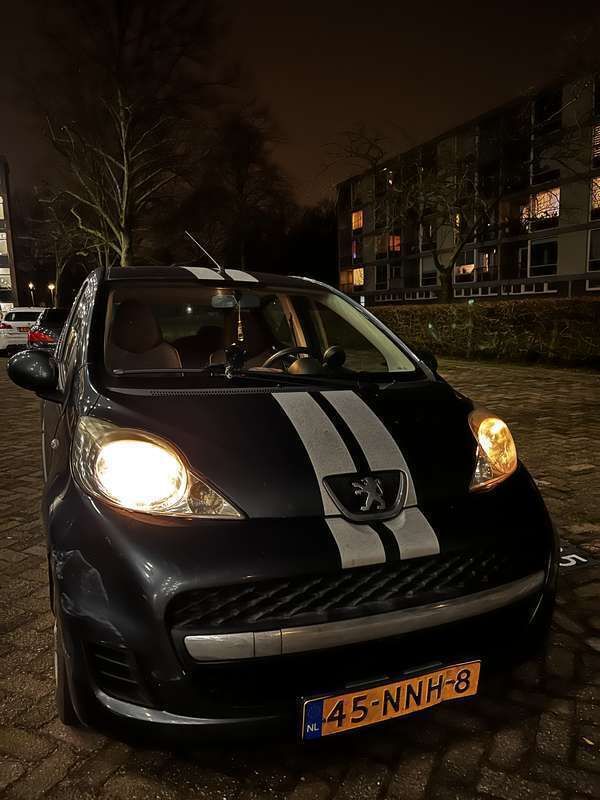 Gebruikt 2010 Peugeot 107 Hatchback | € 1.200 (Super prijs) - Afbeelding 1/2