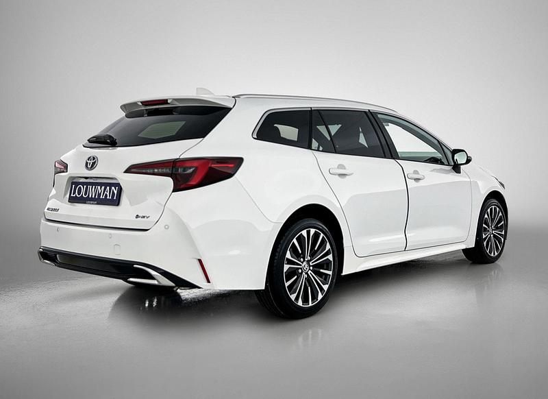 Occasion Toyota Corolla Hybrid 127 PK (93 kW) 2025 Wit Stationwagen