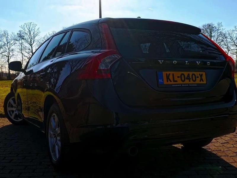 Occasion Volvo V60 136 PK (100 kW) 2014 Zwart Stationwagen