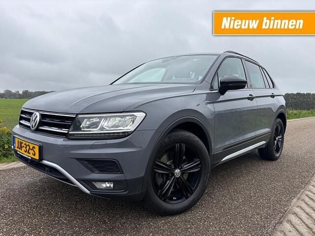 Grijs Gebruikt 2019 VW Tiguan Highline SUV | € 27.250 (Super prijs) - Afbeelding 1/4
