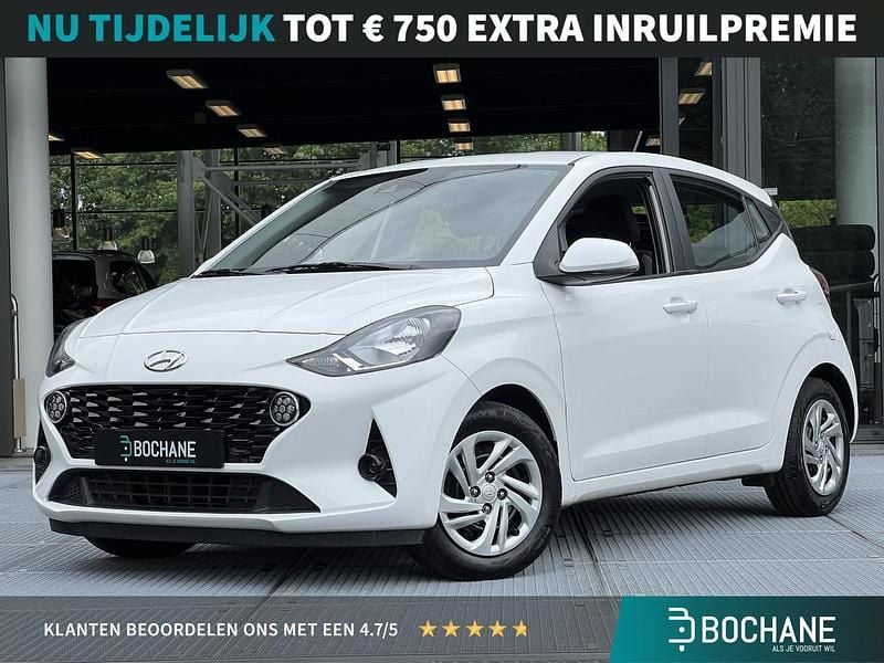 Wit Gebruikt 2023 Hyundai i10 Comfort Hatchback | € 14.695 (Goede deal) - Afbeelding 1/4