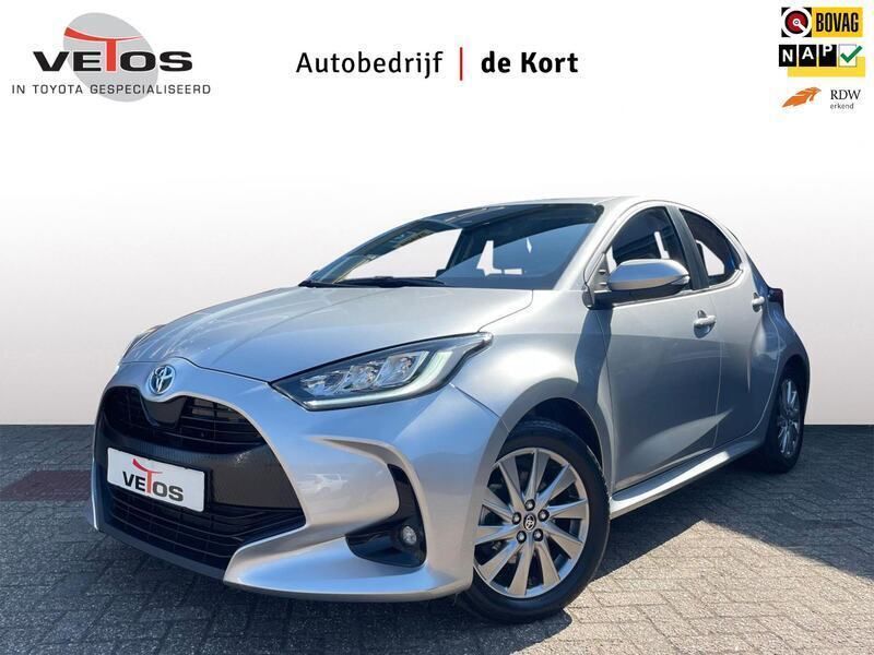 Zilver Gebruikt 2024 Toyota Yaris Business Edition Hatchback | € 24.500 (Eerlijke prijs) - Afbeelding 1/4