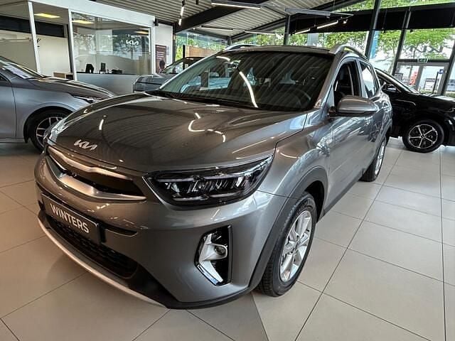 Grijs Nieuw 2025 Kia Stonic SUV | € 28.700 (Eerlijke prijs) - Afbeelding 1/4