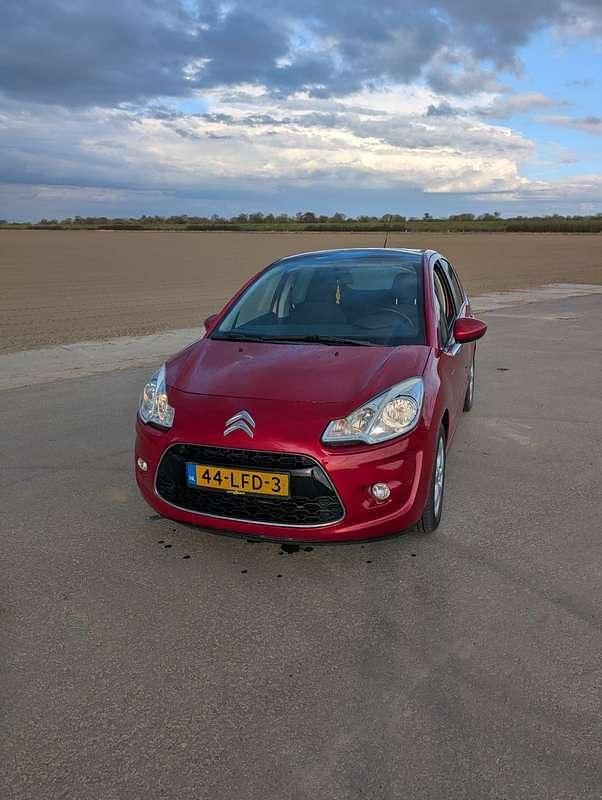 Rood Gebruikt 2010 Citroën C3 Exclusive Hatchback | € 2.750 (Super prijs) - Afbeelding 1/4