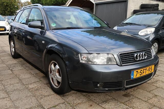 Occasion Audi A4 102 PK (75 kW) 2004 Grijs Stationwagen