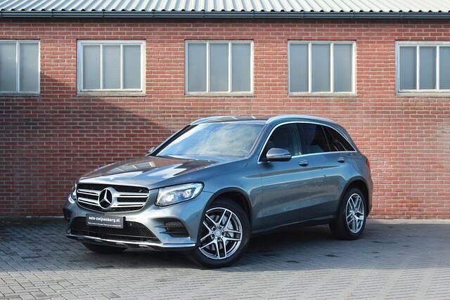 Grijs Gebruikt 2016 Mercedes GLC220 Ambition SUV | € 26.450 (Eerlijke prijs) - Afbeelding 1/4