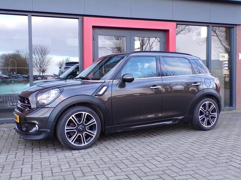 Bruin Gebruikt 2014 Mini Cooper S Countryman Chili SUV | € 11.950 (Iets duurder) - Afbeelding 1/4