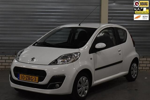 Wit Gebruikt 2012 Peugeot 107 Active Hatchback | € 4.950 (Eerlijke prijs) - Afbeelding 1/4