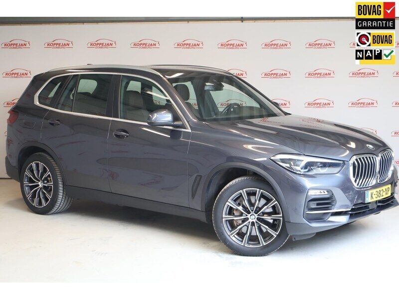 Grijs Gebruikt 2021 BMW X5 Executive SUV | € 58.450 - Afbeelding 1/4