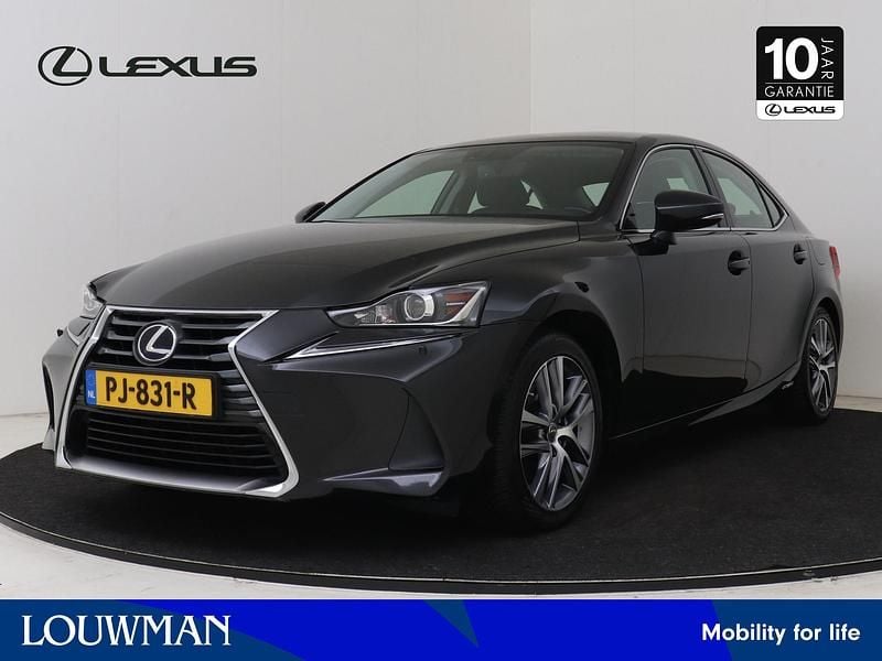Occasion Lexus IS300h Business Edition 223 PK (164 kW) 2017 Zwart (metallic) Sedan