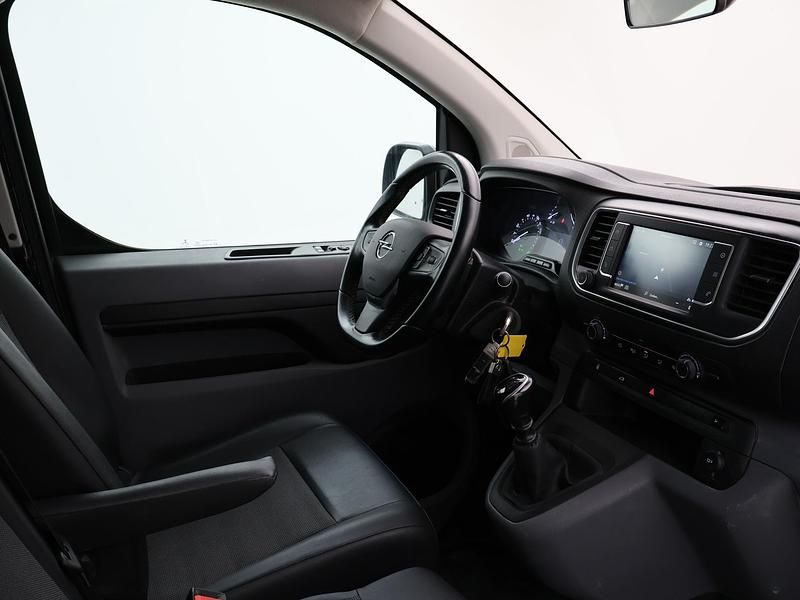 Occasion Opel Vivaro Innovation 150 PK (110 kW) 2021 Zwart MPV