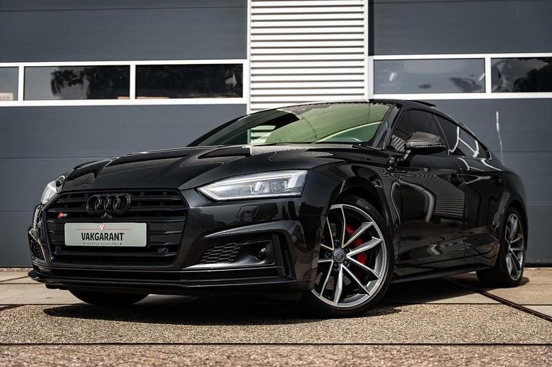 Grijs Gebruikt 2017 Audi A5 Sportback Proline Hatchback | € 38.495 (Eerlijke prijs) - Afbeelding 1/4