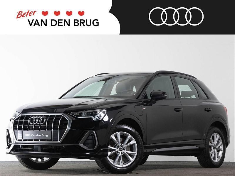 Zwart, metallic lak Gebruikt 2022 Audi Q3 S-Line SUV | € 35.900 (Goede deal) - Afbeelding 1/4