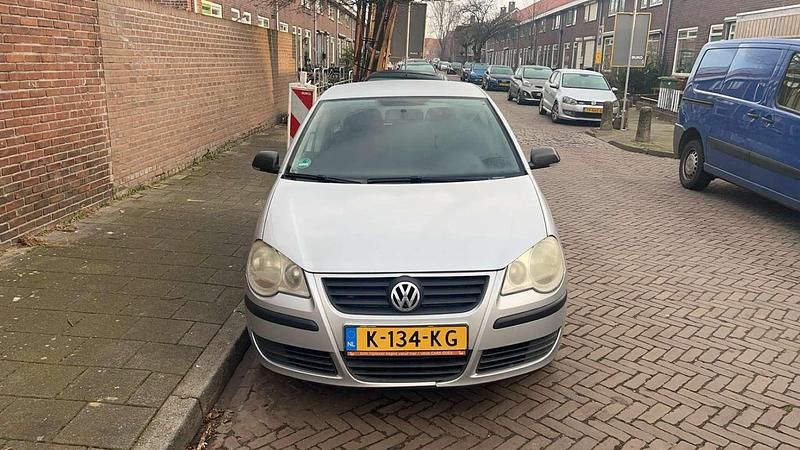 Grijs Gebruikt 2007 VW Polo Trendline Hatchback | € 1.600 (Super prijs) - Afbeelding 1/4