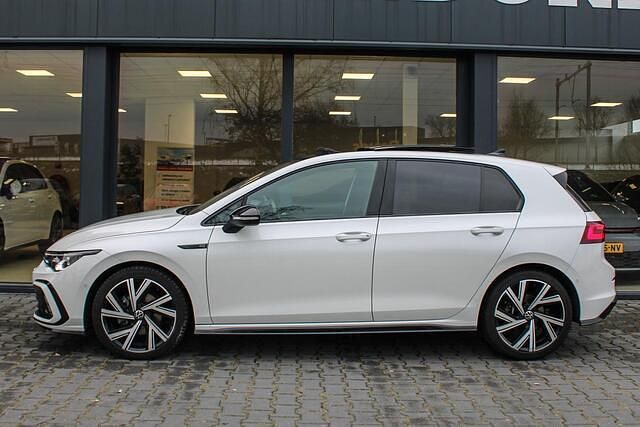 Occasion VW Golf VIII R-line 150 PK (110 kW) 2022 Wit Hatchback