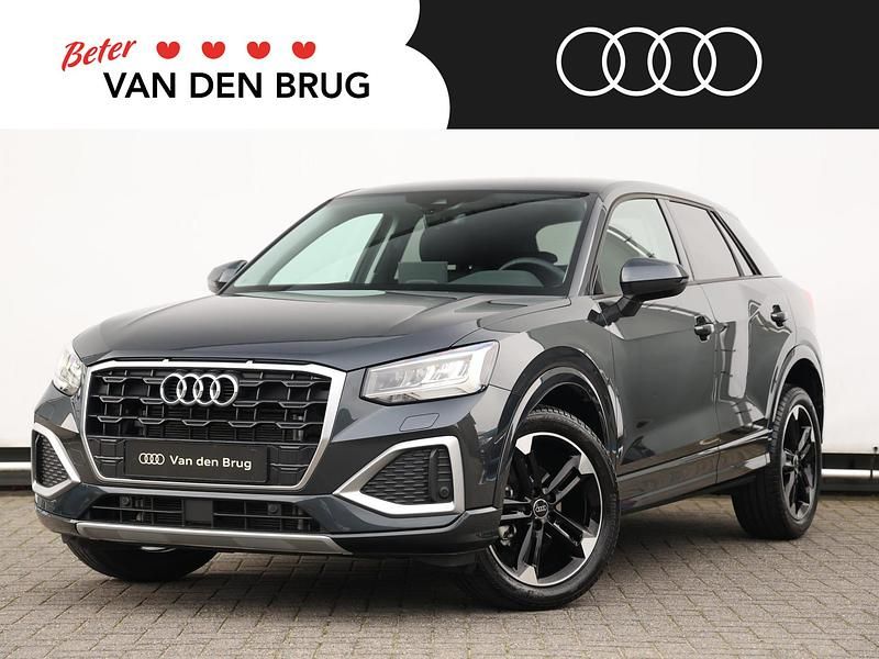 Grijs Occasion 2025 Audi Q2 Advanced SUV | € 38.195 - Afbeelding 1/4