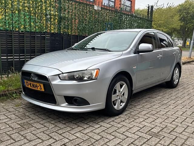 Grijs Gebruikt 2010 Mitsubishi Lancer Sportback Invite Hatchback | € 2.890 (Duur) - Afbeelding 1/4